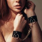 Наручники Bijoux Indiscrets MAZE — Wide Cuffs Black