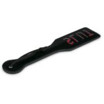 Паддл із написом Slut від Easy Toys, чорний з червоним, 33 см