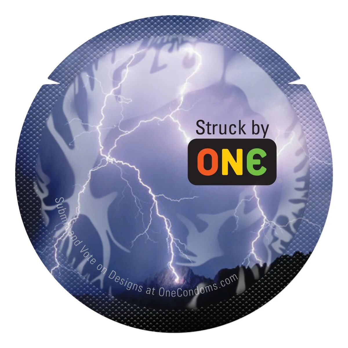 Презерватив ONE Color Sensations Struck by ONE, 1 шт, лавандово-бузковий, гладенький, зі змазкою Презерватив ONE Color Sensations Struck by ONE, 1 шт, лавандово-бузковий, гладенький, зі змазкою